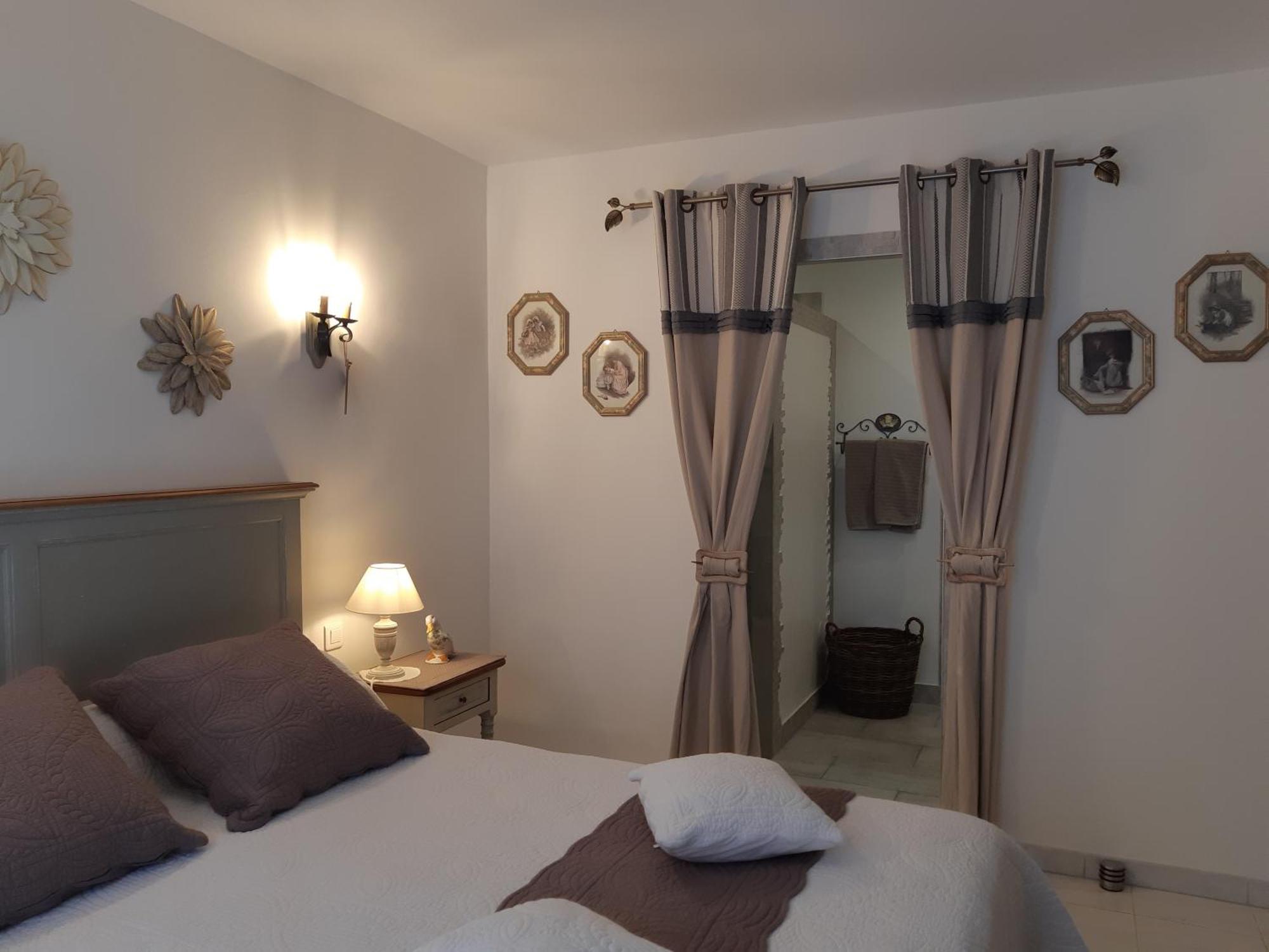 Les Chambres Manon - Piscine, Spa, Tennis Belcodene 外观 照片